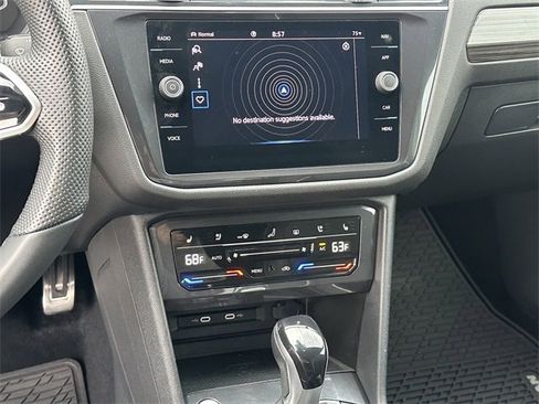 Used 2022 Volkswagen Tiguan SEL R-Line image 18