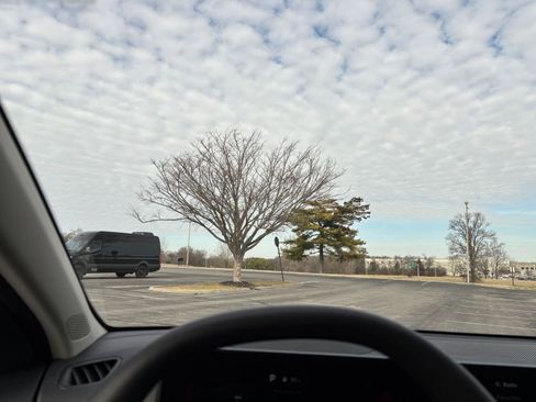 Used 2025 Kia K4 LXS image 33