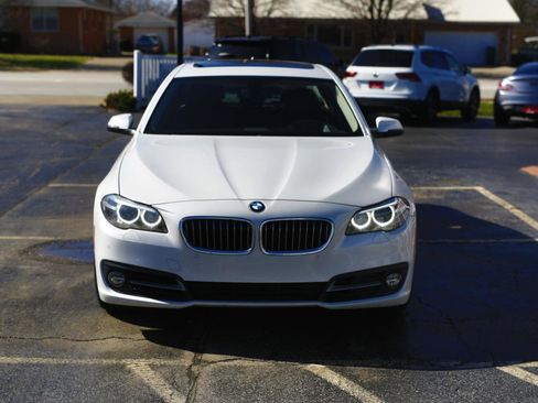 Used 2016 BMW 528i Sedan w/ Premium Package image 2