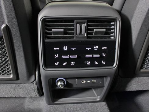 New 2026 Porsche Cayenne image 36