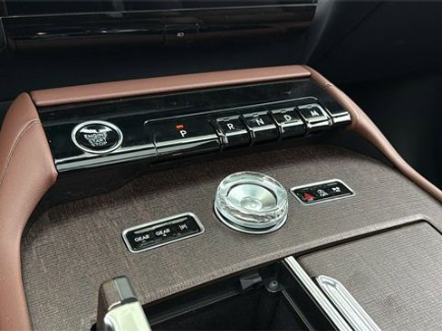 New 2025 Lincoln Navigator L Reserve image 26