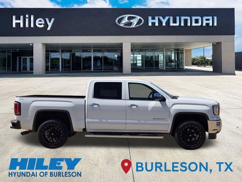 Used 2018 GMC Sierra 1500 SLT w/ Enhanced Driver Alert Package RWD image 3