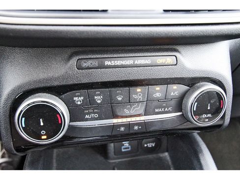 Certified 2022 Ford Escape SE w/ SE Sport Appearance Package FWD image 28
