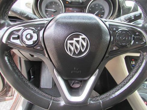 Used 2020 Buick Envision Preferred AWD/4WD image 19