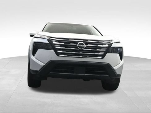 Used 2025 Nissan Rogue SV AWD/4WD image 17