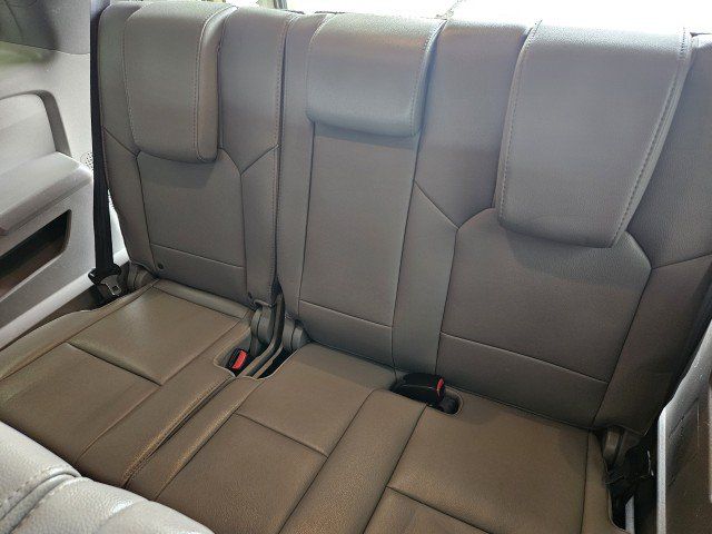 Used 2014 Honda Pilot Touring image 10