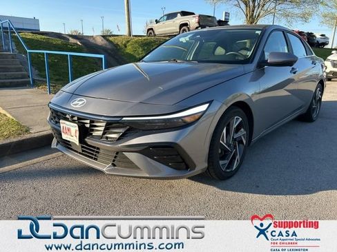 Used 2024 Hyundai Elantra Limited image 1