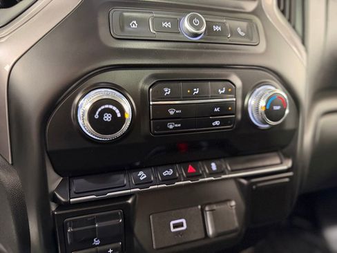 Used 2019 GMC Sierra 1500 4x4 Crew Cab w/ Convenience Package image 18