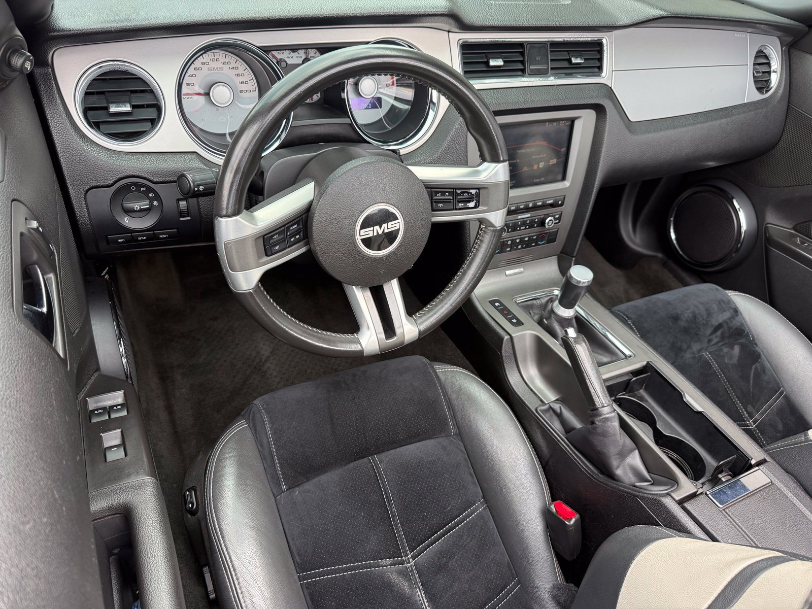 Used 2011 Ford Mustang GT Premium w/ Electronics Pkg RWD image 12