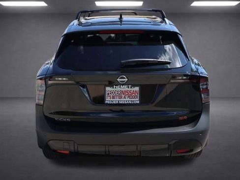 New 2026 Nissan Kicks SR image 5