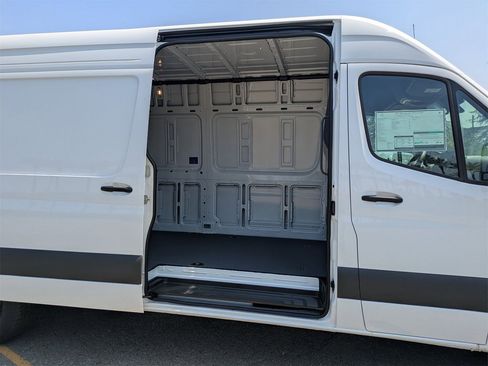 New 2025 Mercedes-Benz Sprinter 3500 image 7