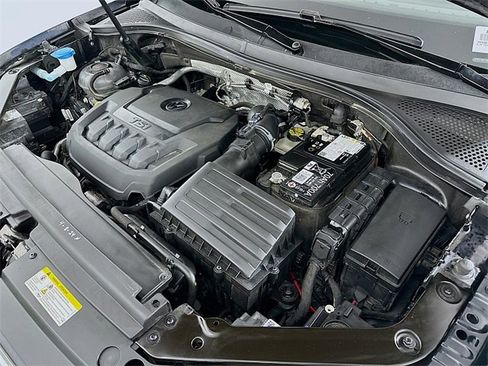 Used 2024 Volkswagen Tiguan SE image 28