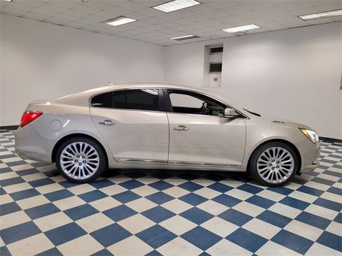 Used 2014 Buick LaCrosse Premium image 8