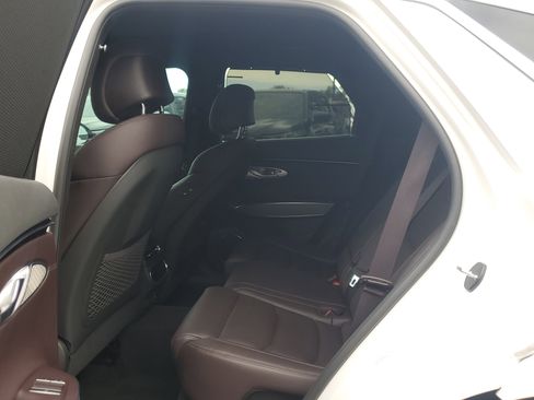 Used 2023 Genesis GV70 2.5T w/ Advanced Package image 12