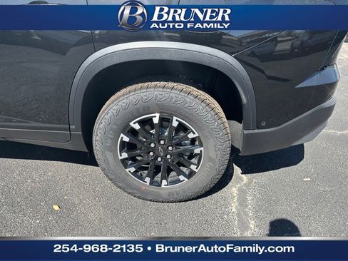 New 2026 Chevrolet Traverse Z71 w/ Enhanced Driving Package image 10