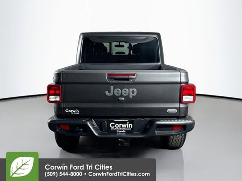 Used 2021 Jeep Gladiator Overland image 13