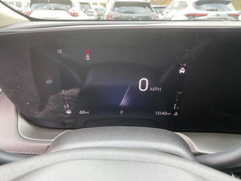 Used 2024 Buick Encore GX Avenir w/ Avenir Convenience Package image 18