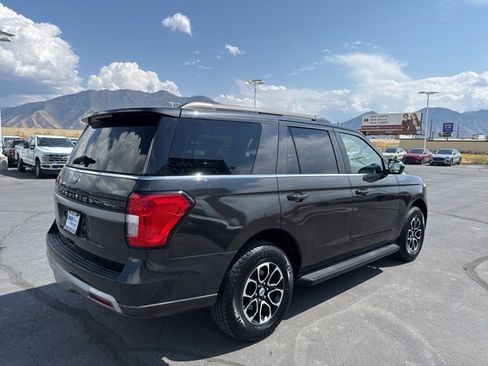 Used 2024 Ford Expedition XLT image 6