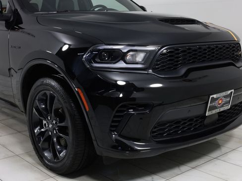 Used 2023 Dodge Durango R/T w/ Hemi Orange Plus Package AWD/4WD image 37