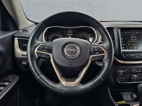 Certified 2016 Jeep Cherokee High Altitude image 12