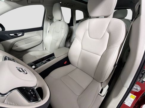 Certified 2024 Volvo XC60 B5 Plus AWD/4WD image 20