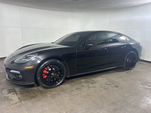 Used 2018 Porsche Panamera Turbo image 1
