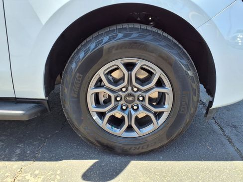 Certified 2025 Ford Expedition Active AWD/4WD image 10