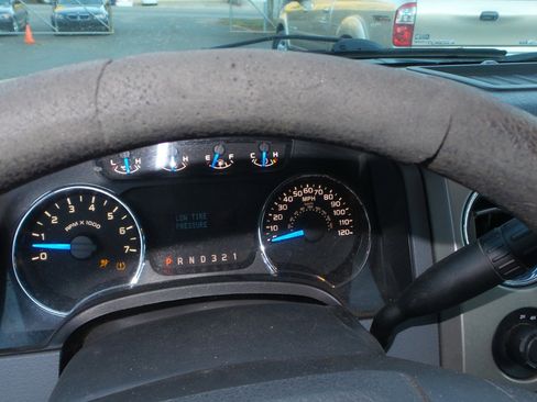 Used 2013 Ford F150 XLT image 25