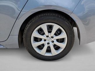 Used 2024 Toyota Corolla LE FWD video 3
