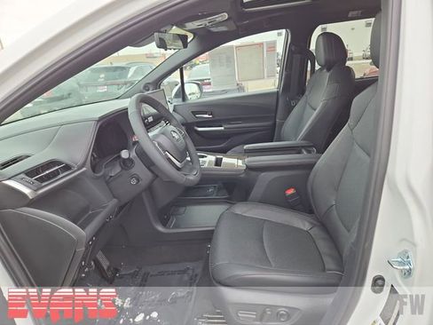 Certified 2026 Toyota Sienna Limited image 19
