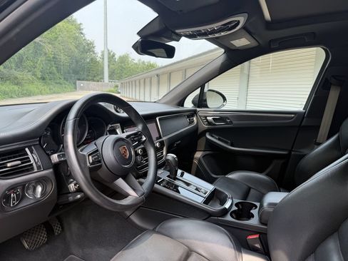 Used 2023 Porsche Macan GTS AWD/4WD image 10