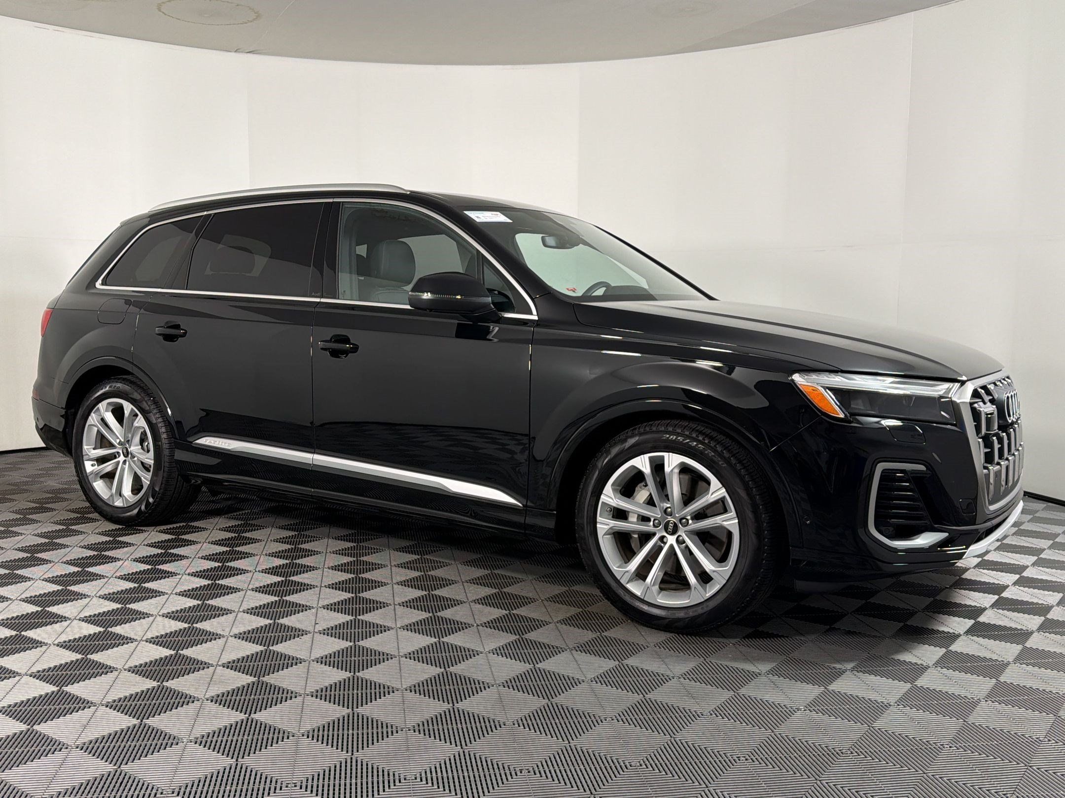 Used 2026 Audi Q7 3.0T Premium Plus AWD/4WD image 6