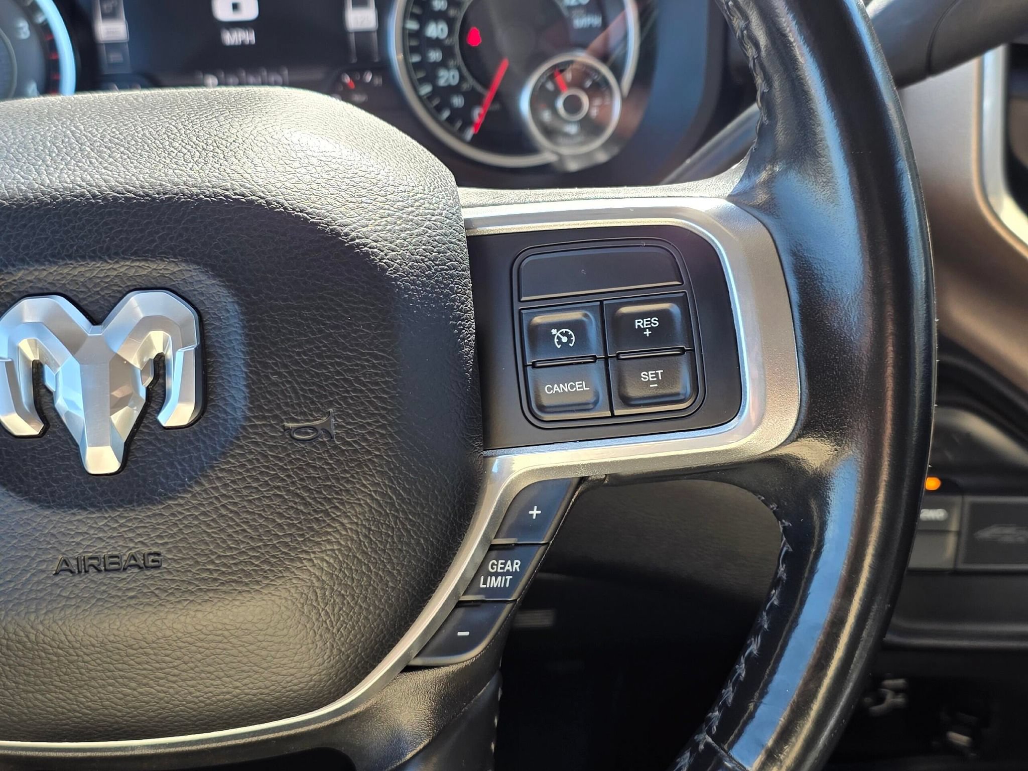 Used 2022 RAM 2500 Laramie AWD/4WD image 23