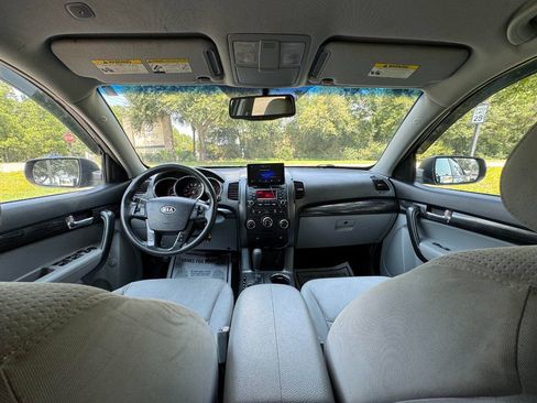Used 2012 Kia Sorento LX w/ V6 Convenience Pkg AWD/4WD image 16