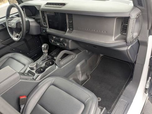 Used 2025 Ford Bronco Badlands image 22