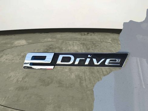 Used 2018 BMW 330e 330e iPerformance 4dr Sedan image 34