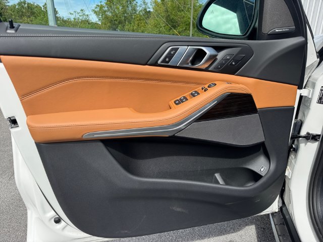 Certified 2026 BMW X5 xDrive50e AWD/4WD image 11