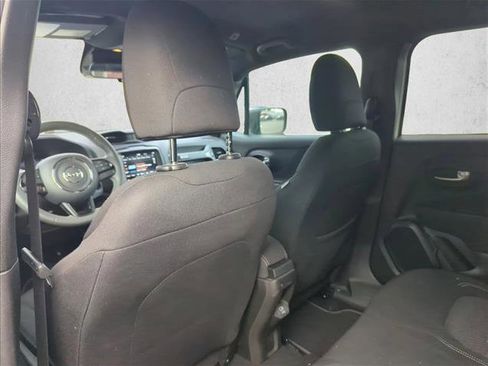 Used 2021 Jeep Renegade Latitude image 15