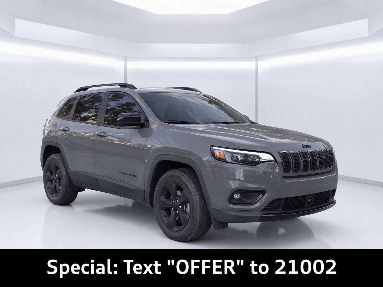 Used 2023 Jeep Cherokee Altitude Lux AWD/4WD image 2