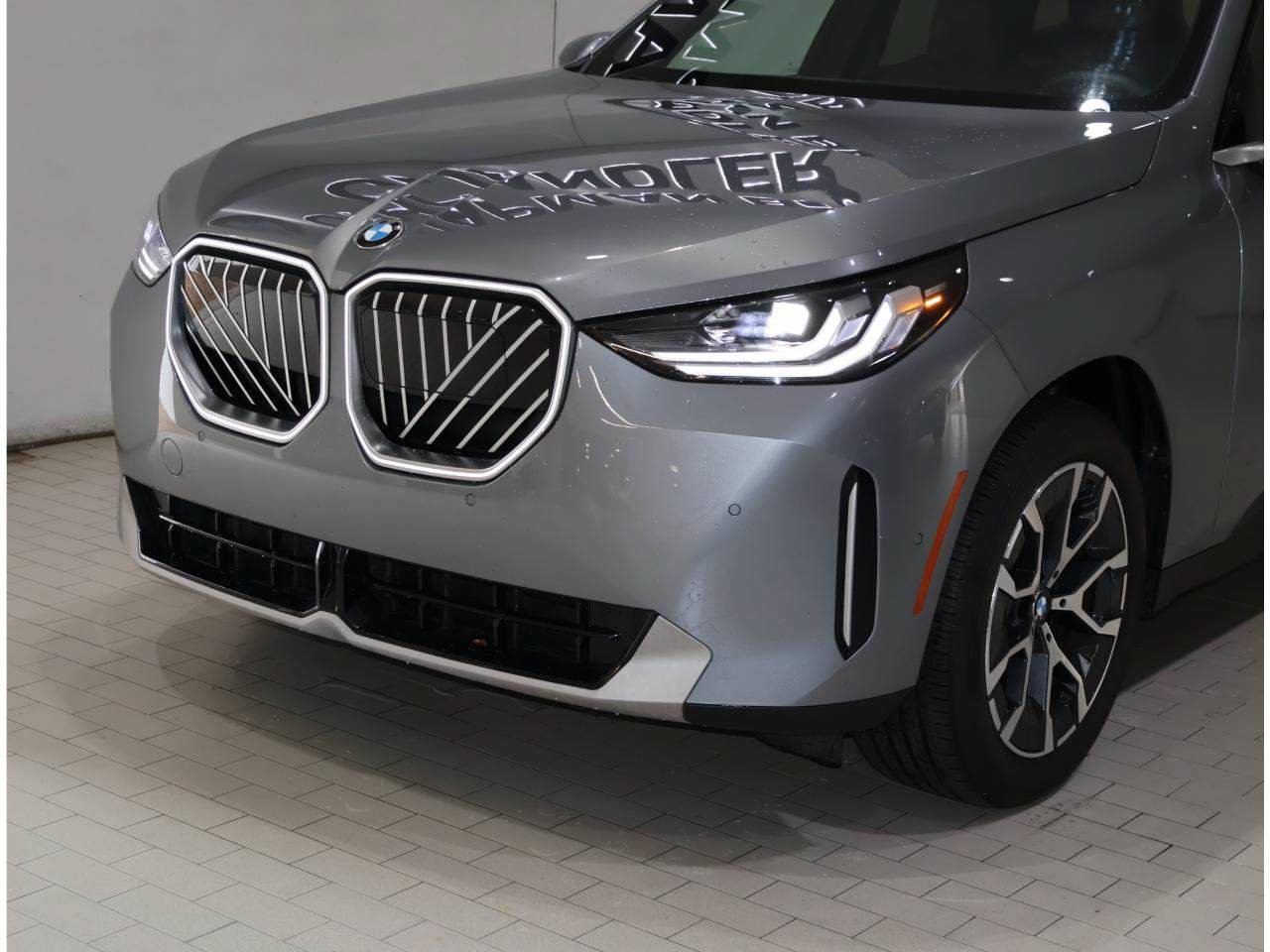 Certified 2026 BMW X3 xDrive30i w/ Convenience Package AWD/4WD image 2