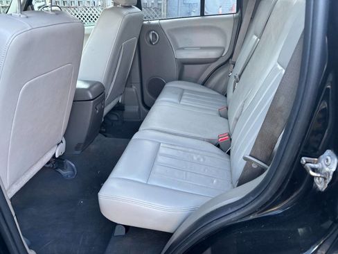 Used 2005 Jeep Liberty Limited AWD/4WD image 18