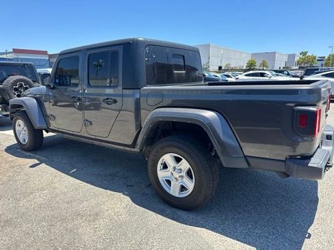 Used 2022 Jeep Gladiator Sport AWD/4WD image 8