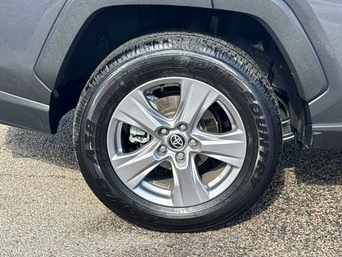 Used 2025 Toyota RAV4 XLE AWD/4WD image 40