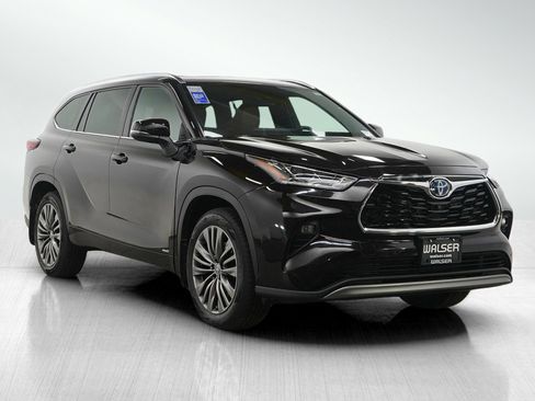 Used 2022 Toyota Highlander Platinum image 9