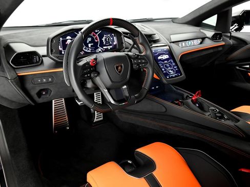 Used 2026 Lamborghini Revuelto AWD/4WD image 22