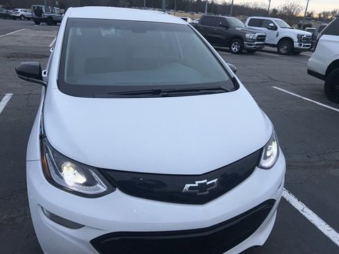 Used 2019 Chevrolet Bolt LT image 2