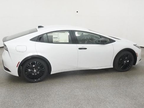 New 2026 Toyota Prius Plug-In Hybrid image 24