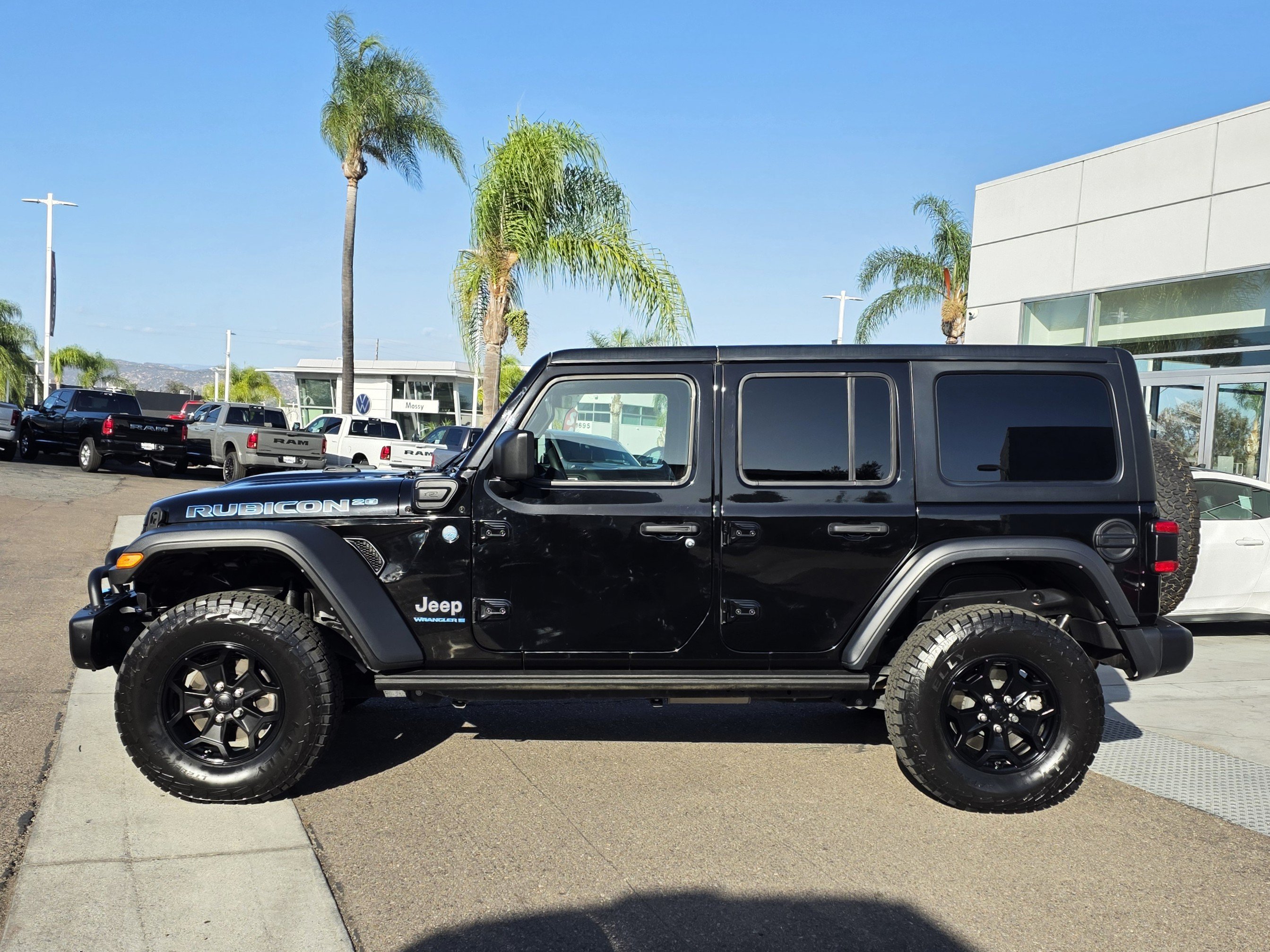Certified 2023 Jeep Wrangler Unlimited Rubicon 4xe AWD/4WD image 2