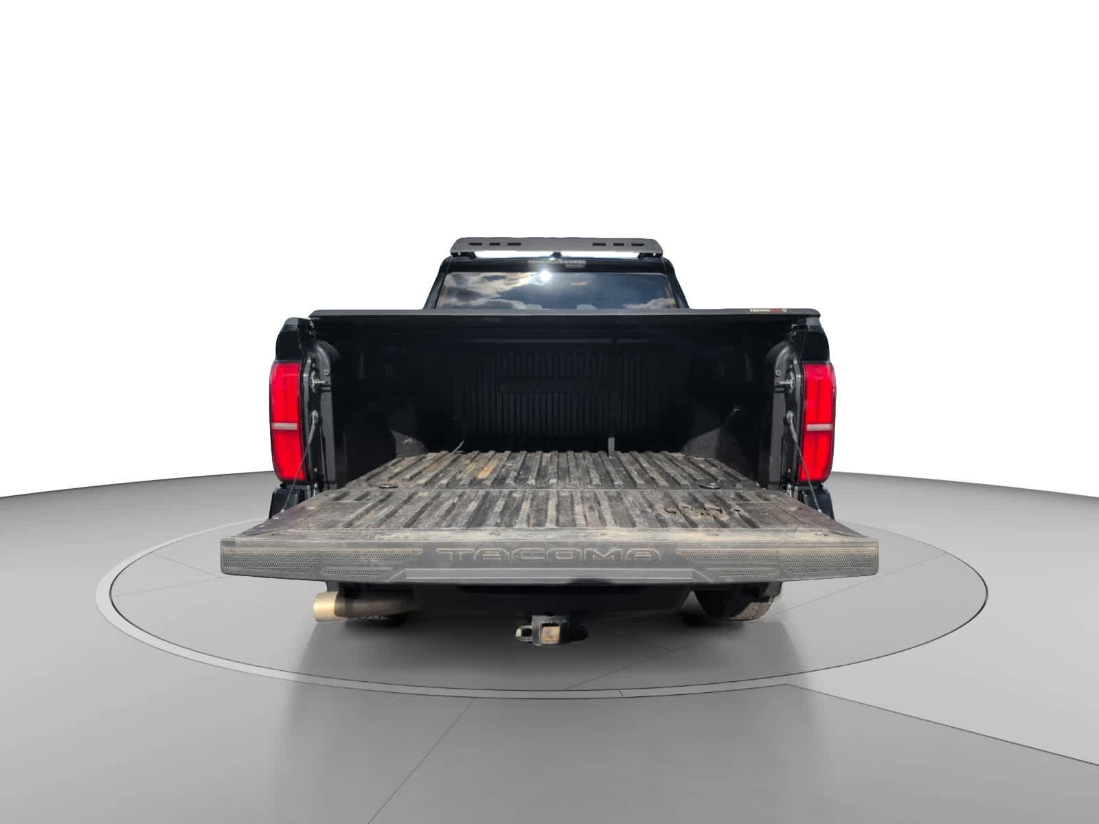 Used 2024 Toyota Tacoma TRD Off-Road AWD/4WD image 9