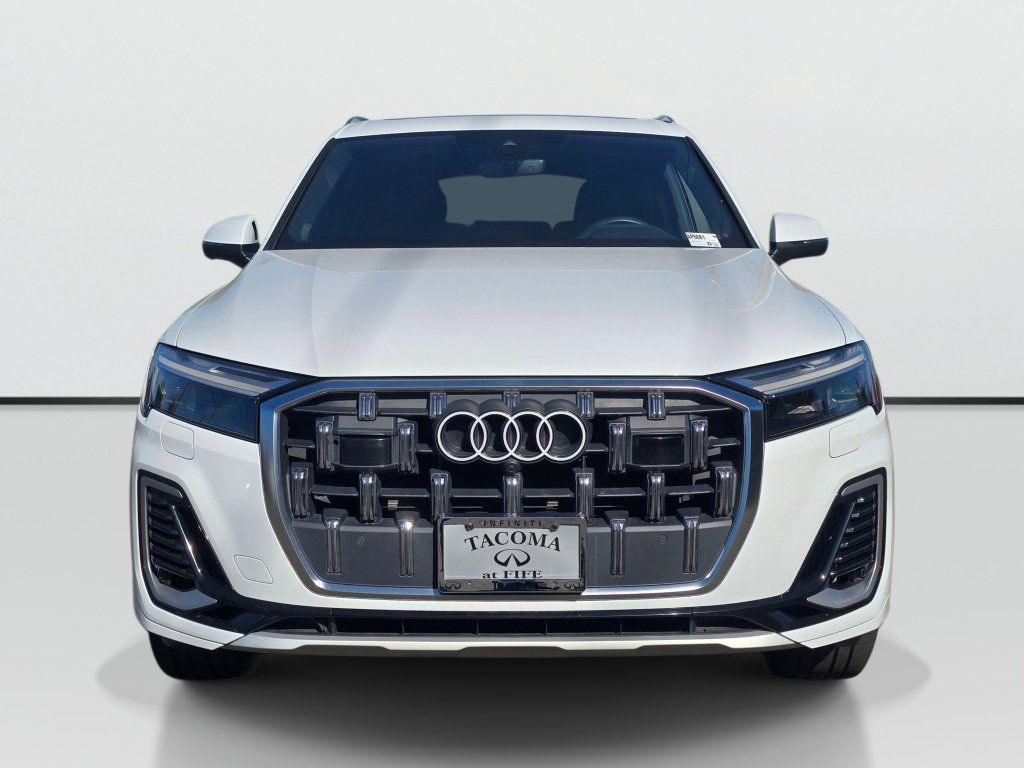 Used 2025 Audi Q7 3.0T Premium Plus AWD/4WD image 8